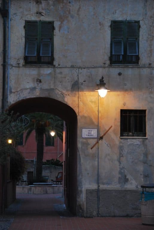 Italia, Varigotti – lampioni, dicembre 2012