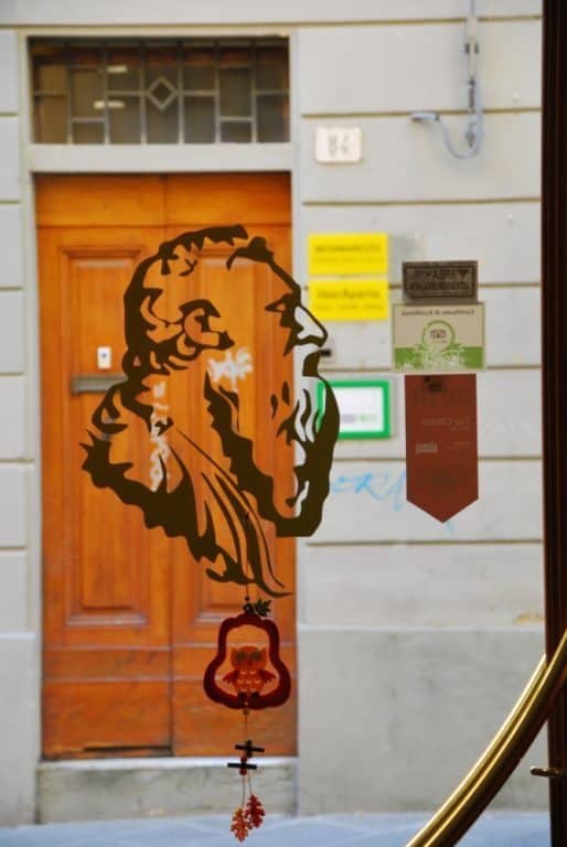 Italia, Arezzo – porta d’albergo, nov.2014