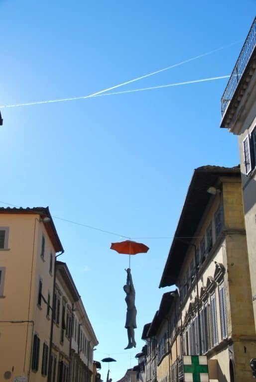 Italy, Arezzo – contrail, Nov.2014