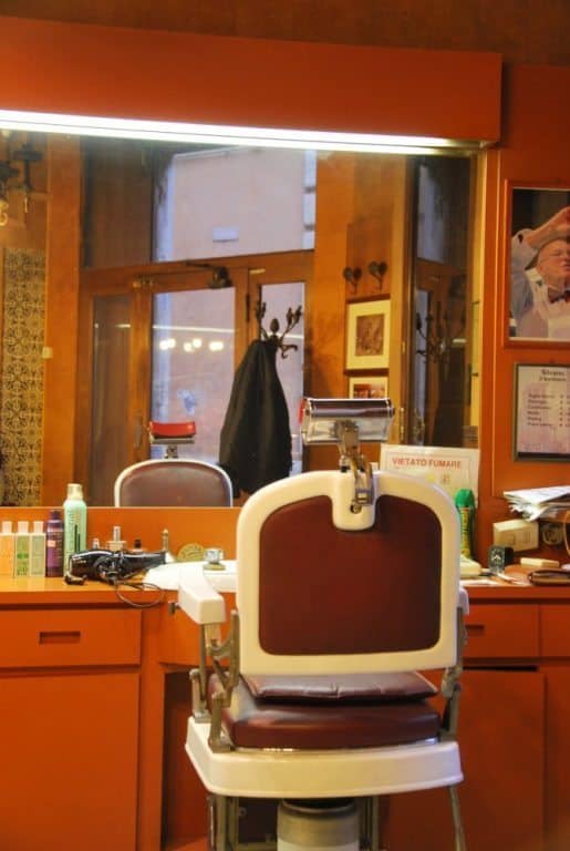 Italy, Rome – barber, Nov.2013