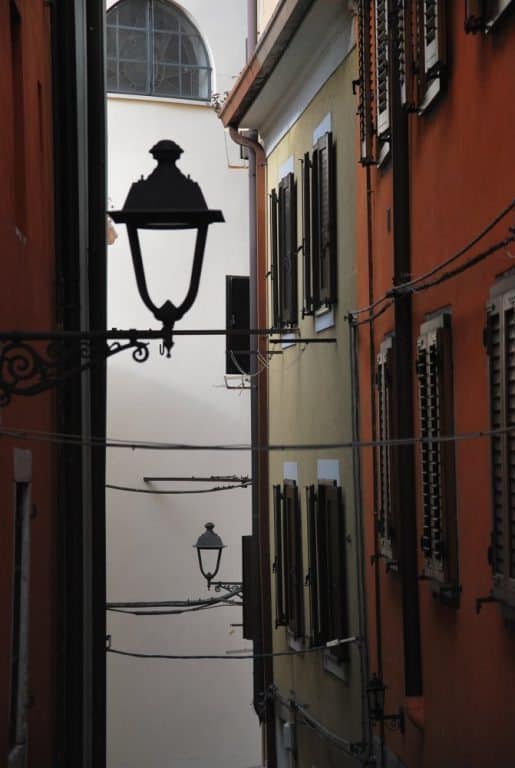 Italia, Trieste – due lampioni, feb. 2014