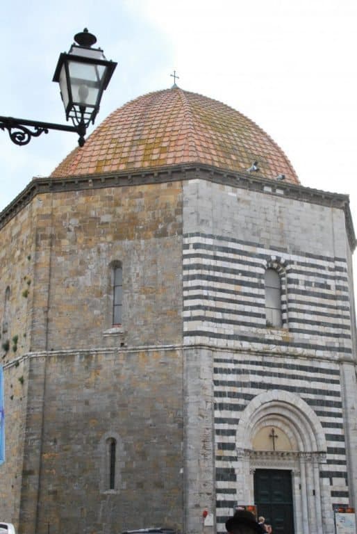 Italia, Volterra – lampione, mag. 2014