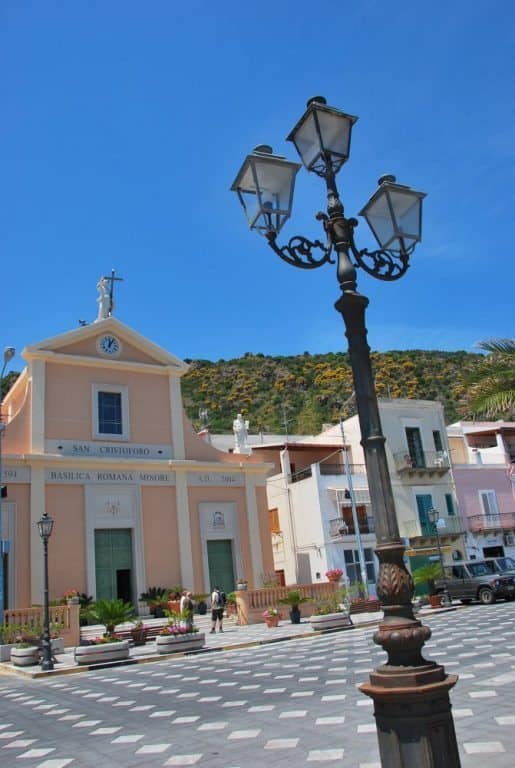 Italia, Isole Eolie, Canneto – chiesa, 2012