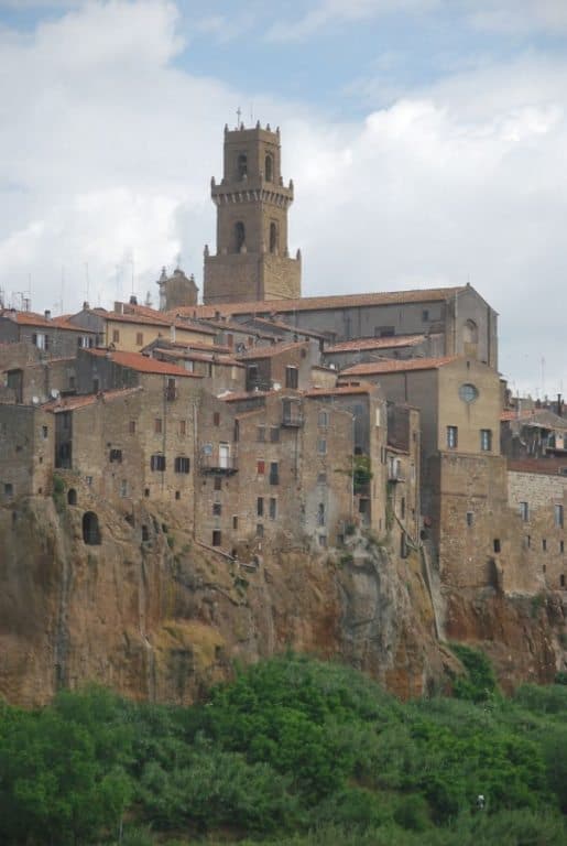 Italy, Pitigliano – houses, 2010