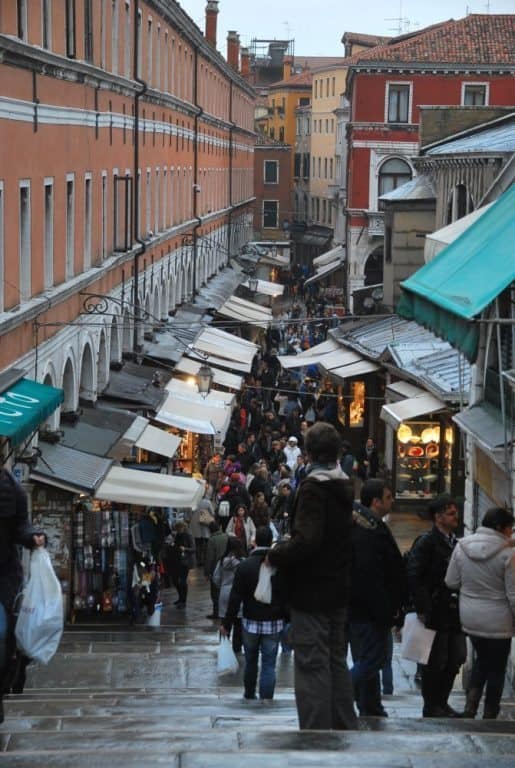 Italy, Venice – lots of people, Nov. 2012