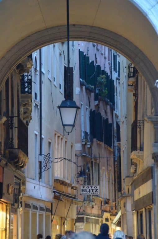 at night – arch, Oct.2015