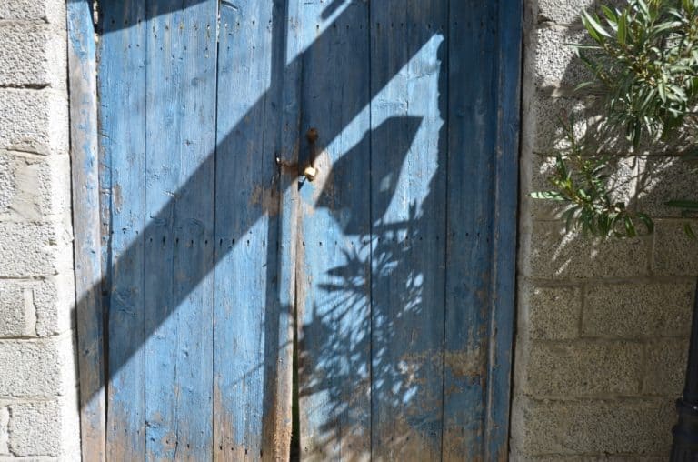 Omodos – shadows on the door, Mar.2015