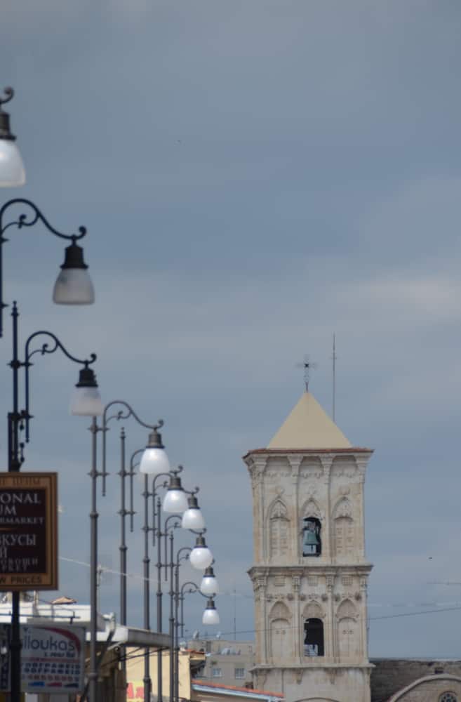Larnaca – row of lamps, Apr.2015