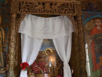 Menoiko – inside the church, Apr.2015