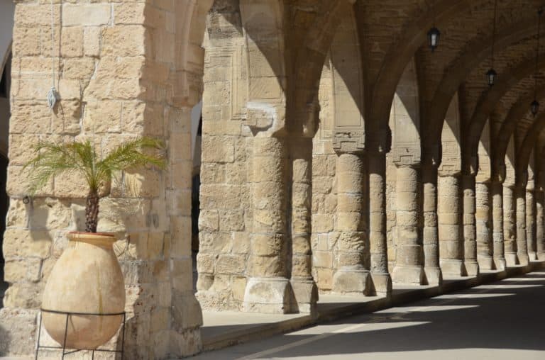 Larnaca – pillars, Apr.2015