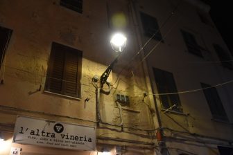 イタリア　サルディニア　アルゲーロ　ワインバー　L'Altra Vineria　建物