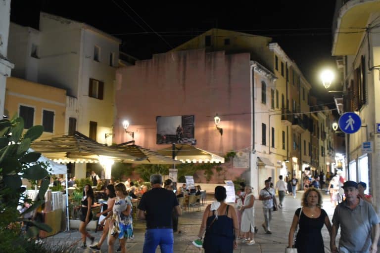 the supermarket in Alghero and the night scene