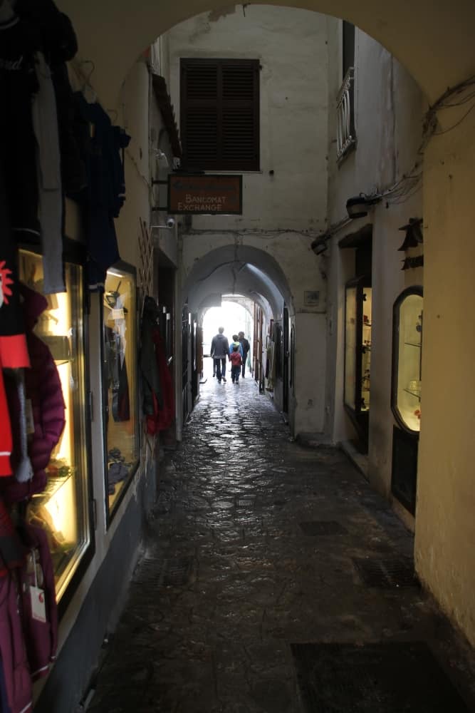 Ravello – passaggio, Ott.2015 (Costiera Amalfitana)