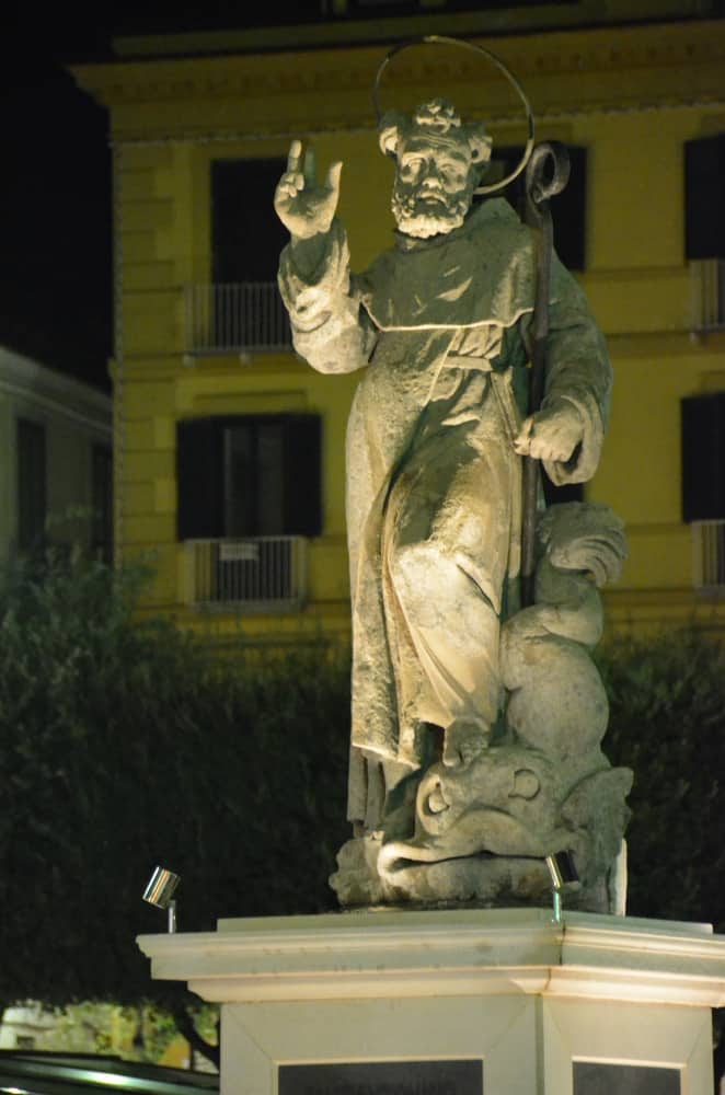 Sorrento – statue, Oct.2015 (Costa Amalfitana)