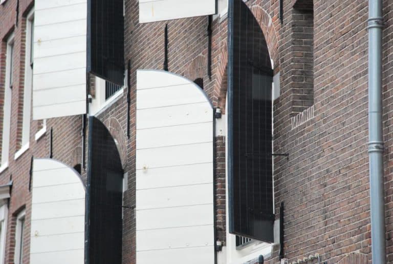 The Netherlands, Amsterdam – shutter, 2011 (Ámsterdam)