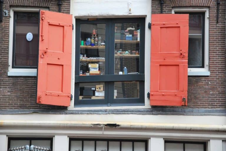 The Netherlands, Amsterdam – window, 2011 (Ámsterdam)