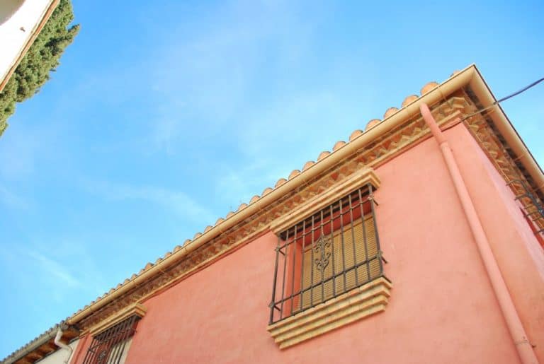 Spain, Granada – pink house, Dec. 2010 (Granada) (Andalucia)