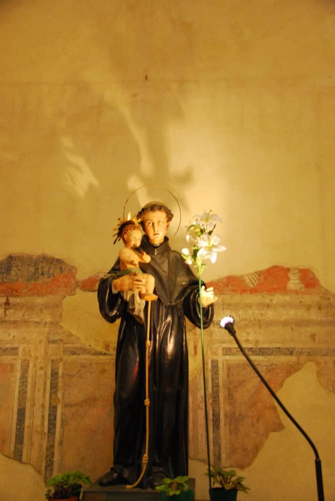 Italy, Arezzo – statue and shadow, Nov.2014 (Tuscany)