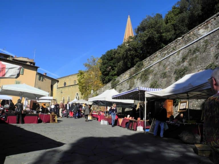 Italy, Arezzo – blue sky, Nov.2014 (Tuscany)
