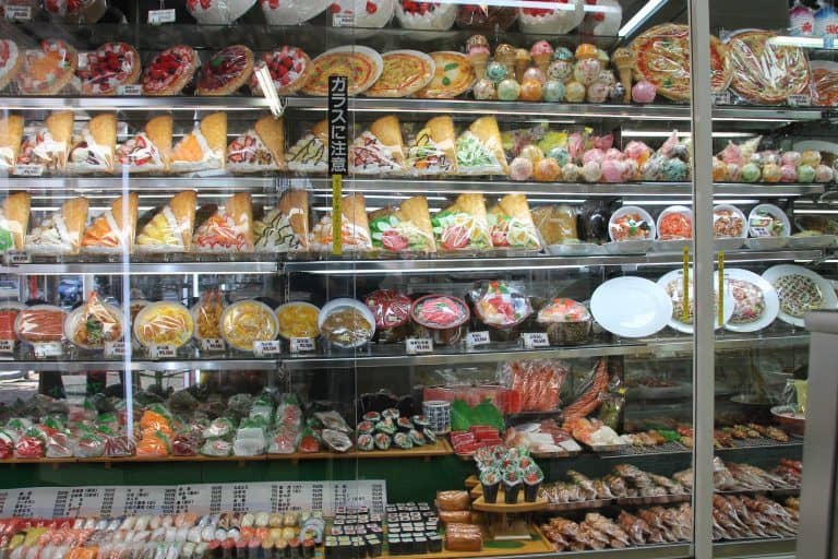 浅草、カッパ橋通り－サンプル 2017年４月 (東京)