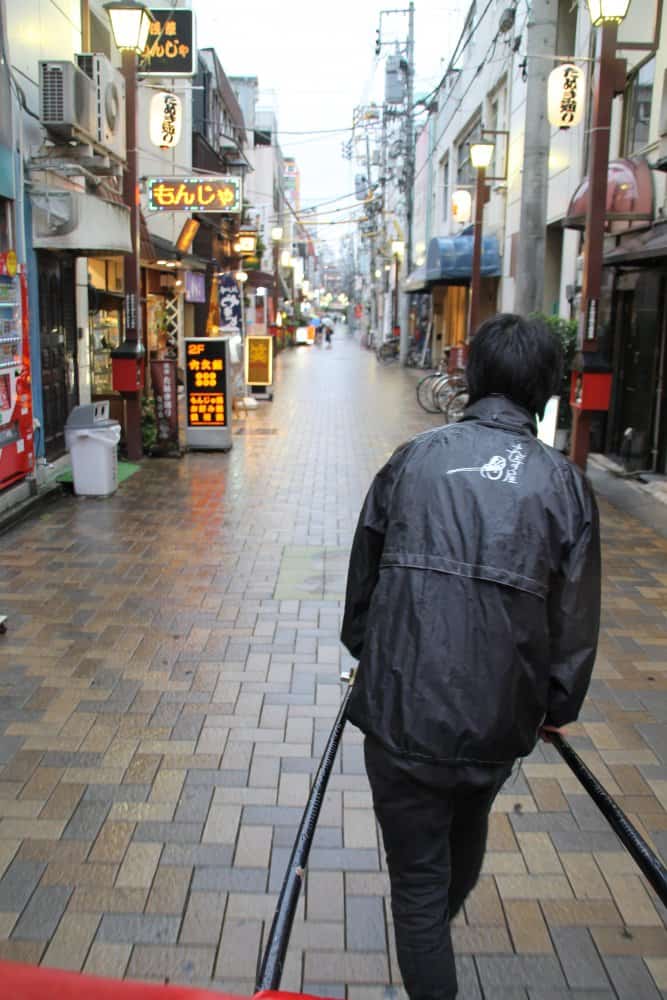 日本、東京－人力車から 2014年8月 (東京)
