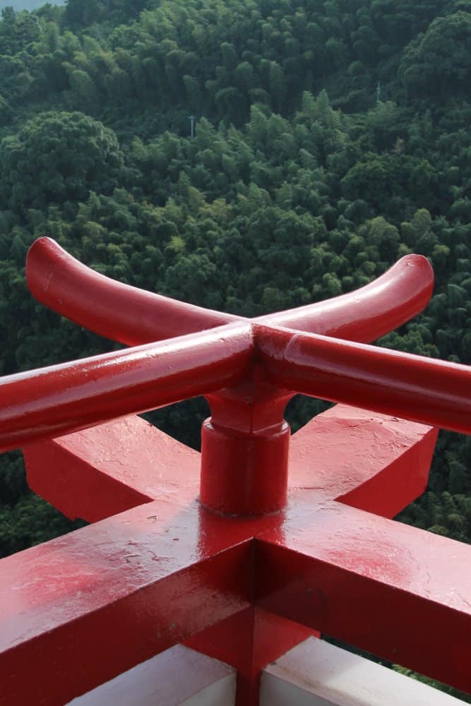 日本、熱海－赤と緑 2014年8月 (伊豆)
