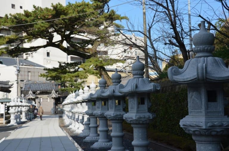 Giappone, Awa Kominato – lanterne da giardino, dic. 2015