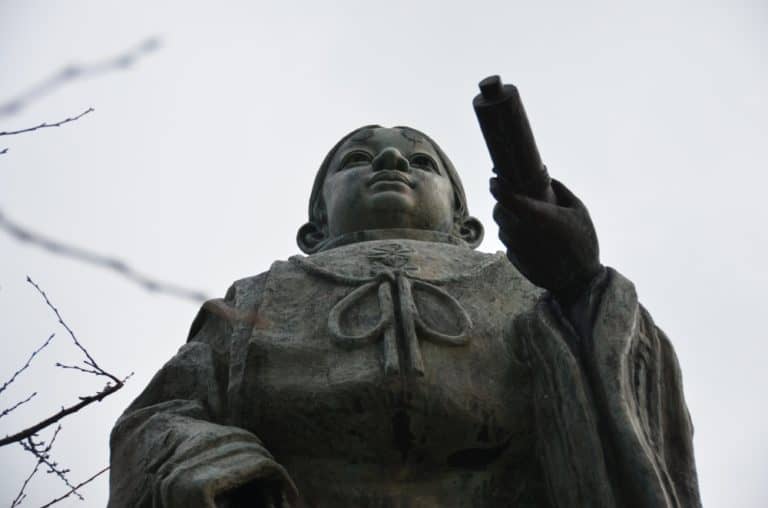 Japan, Awa Kominato – statue, Dec.2014