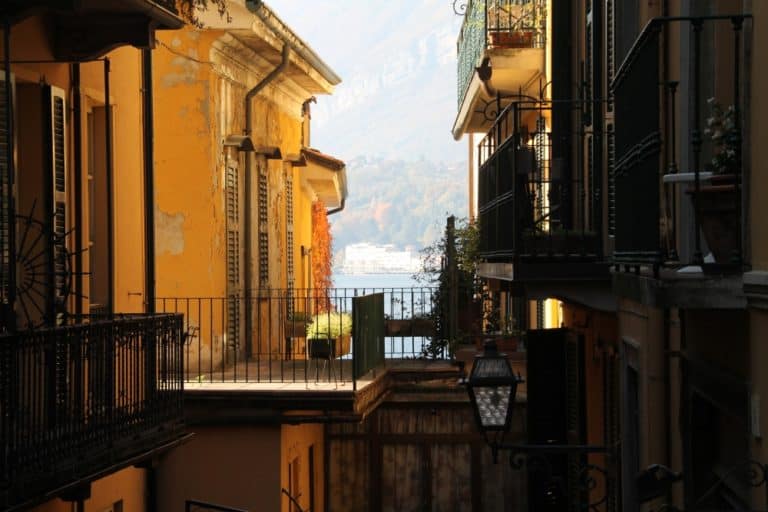 Bellagio – case e lampione, Nov.2015 (Lombardia)