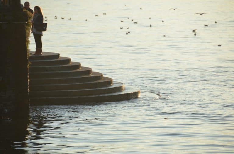 Bellagio – scalini nel lago, Nov.2015 (Lombardia)