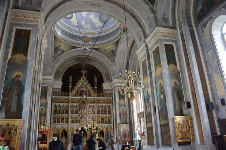 Romania, Bistrita – inside church, Apr. 2014 (Valcea)