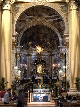 イタリア　ボローニャのサン・ルカ教会の祭壇にあるイコン、サン・ルカのマドンナ