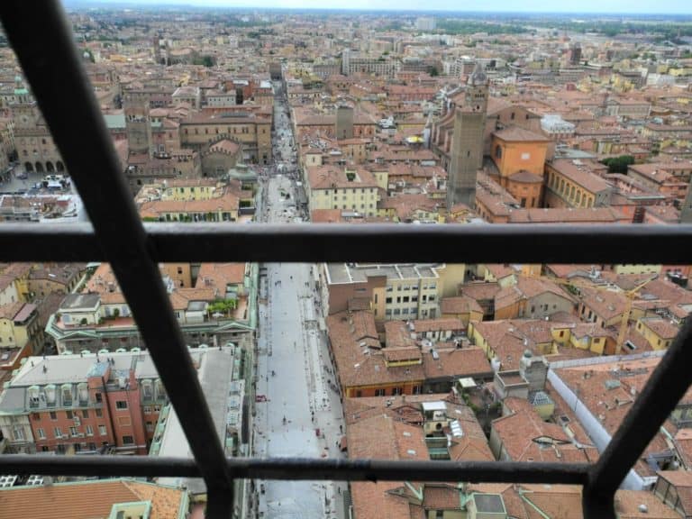 town – bigger road, June 2015 (Emilia-Romaña)