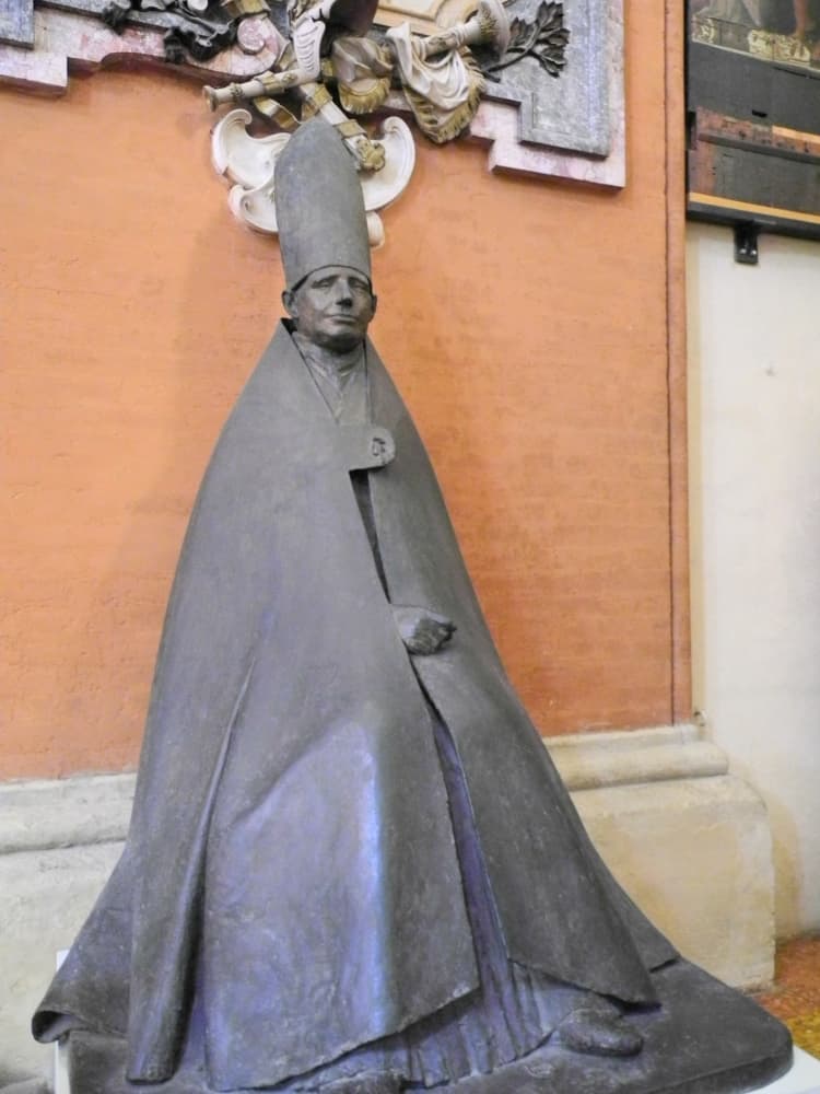 town – bishop, June 2015 (Emilia-Romaña)