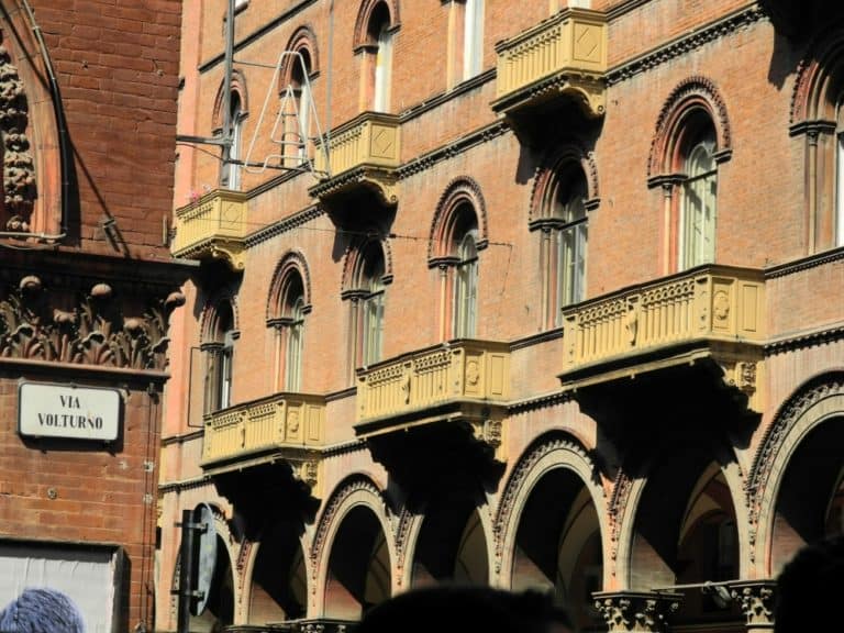 town – colour of the buildings, June 2015 (Emilia-Romaña)