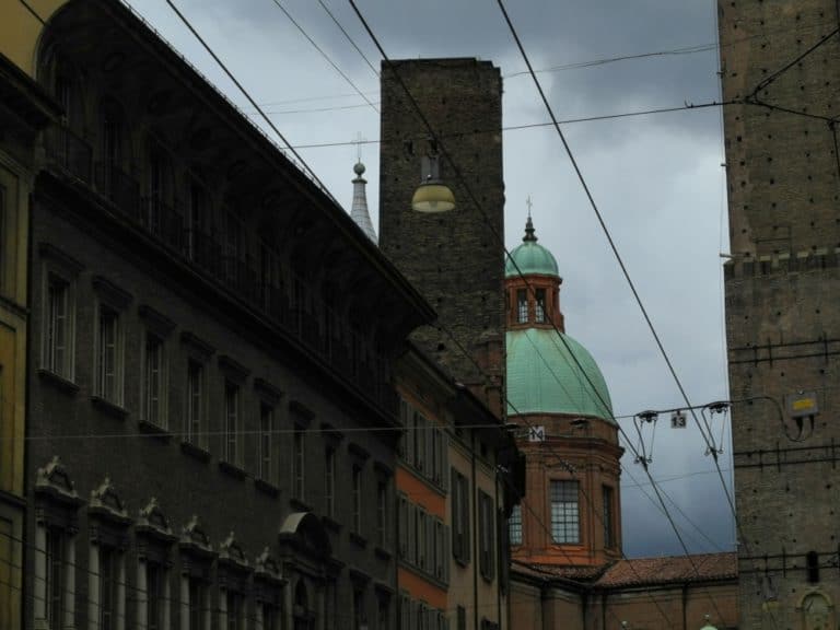 town – dark sky, June 2015 (Emilia-Romaña)