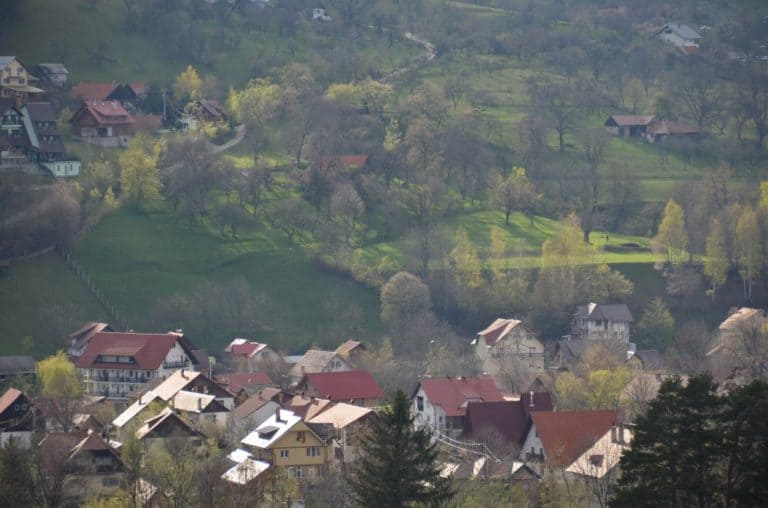 Romania, Bran – panorama agreste, apr. 2014 (Bran)
