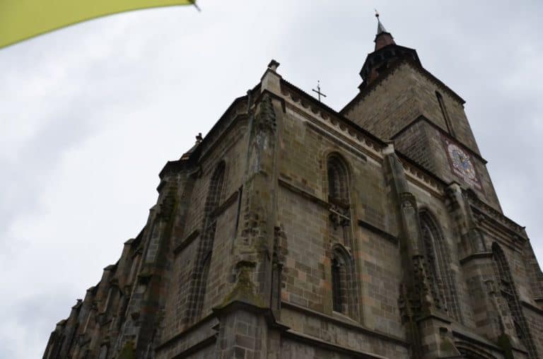 Alfombras islámicas en una iglesia