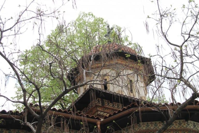 Romania, Bucharest – church behind branches, Apr. 2014 (Bucharest)