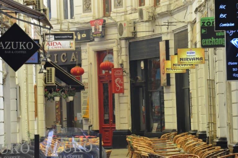 Romania, Bucharest – arcade, Apr. 2014 (Bucharest)