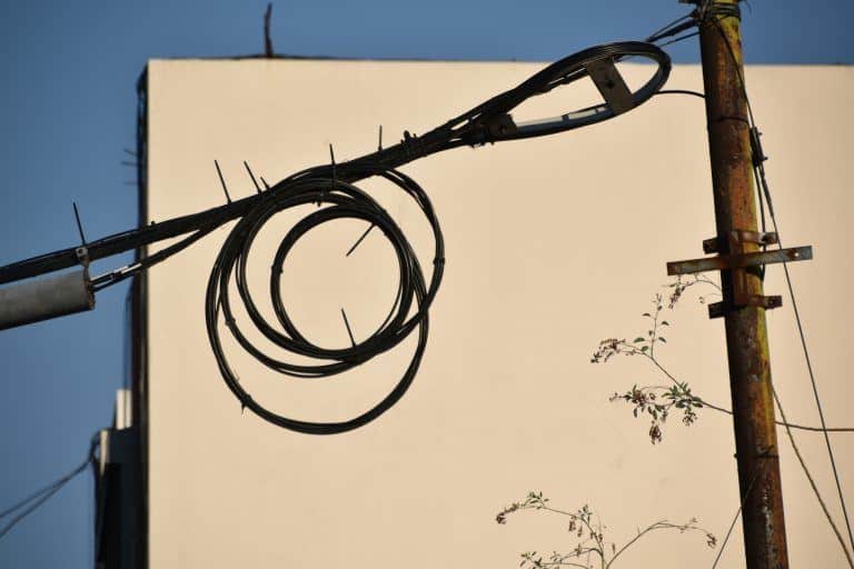 Buenos Aires, Palermo, Graffiti Tour – cables, Mar. 2018 (Buenos Aires)