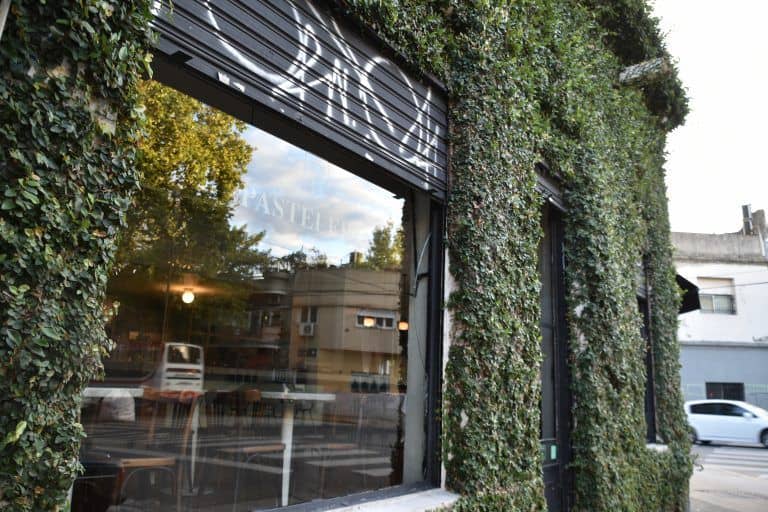 buenos-aires-degustazione-vini-vetrina-ristorante
