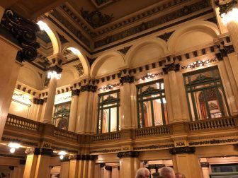 salone-entrata-colon-buenos-aires-teatro-argentina