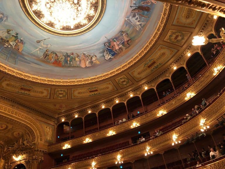 bel-soffitto-interno-teatro-colon-buenos-aires