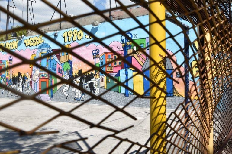 Buenos Aires, La Boca – broken fence, Mar.2018 (Buenos Aires)