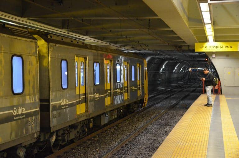 Buenos Aires, Subte – train, Mar.2018 (Buenos Aires)