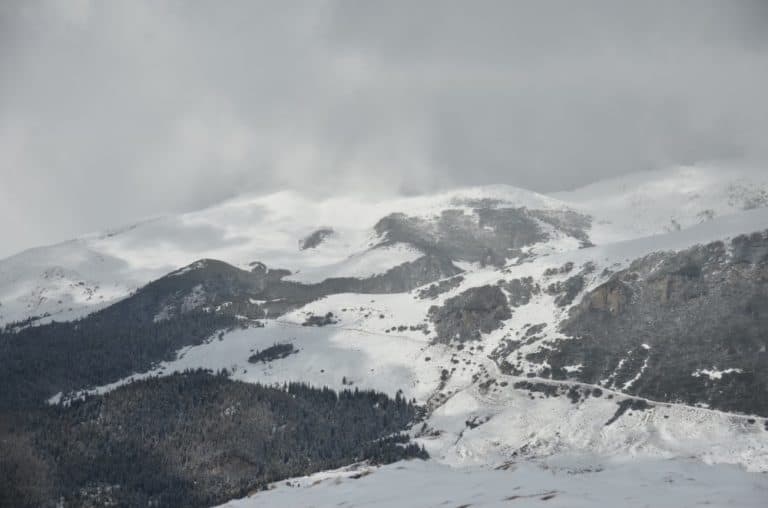 Romania, Busteni – light, Apr. 2014 (Sinaia)