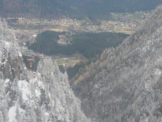 Romania, Busteni – roccia e panorama, apr. 2014