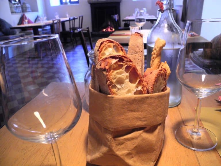 Milan, Chiaravalle – bread, Jan.2015 (Milán)