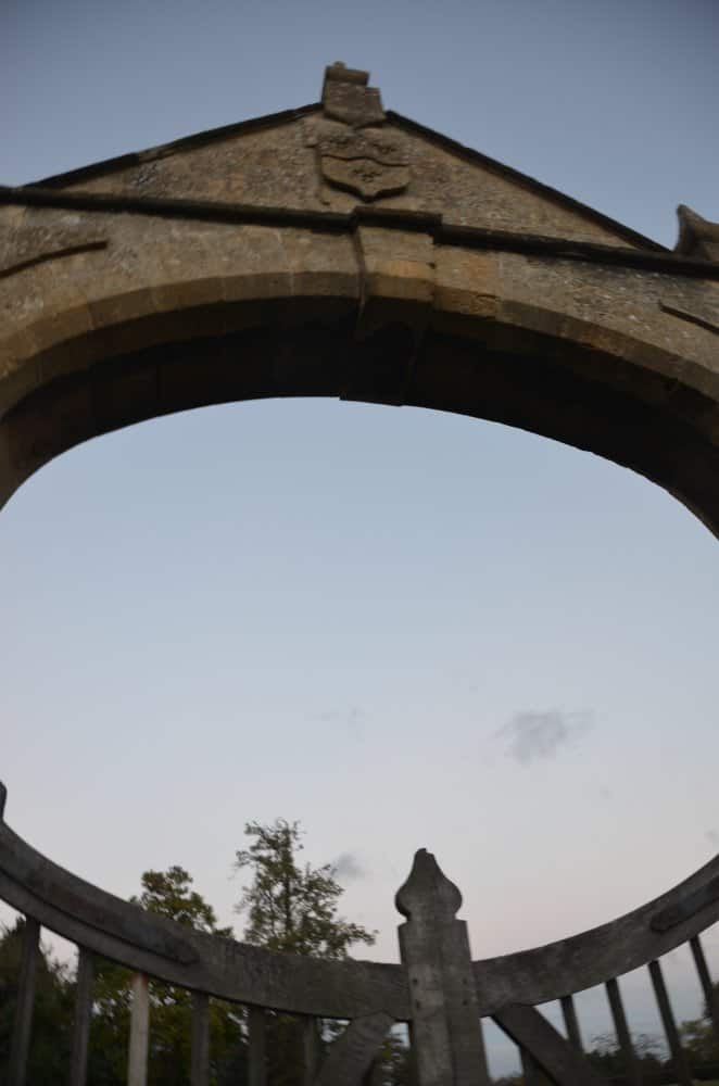 England, Chipping Campden – gate, Oct.2013 (Cotswolds)